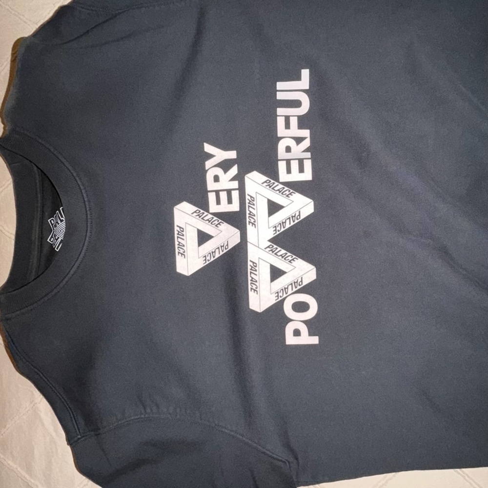 PALACE Very Powerful Tee in Charcoal